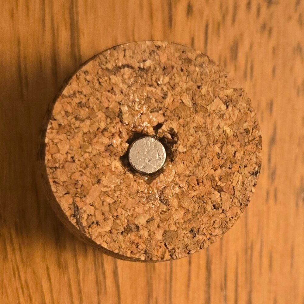 Brand New Hand Crafted Magnet Created from Champagne Cork Featuring Flowers - Picture 5 of 5